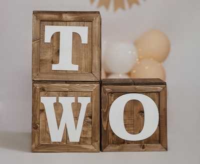 3 عدد باکس چوبی با حروف TWO