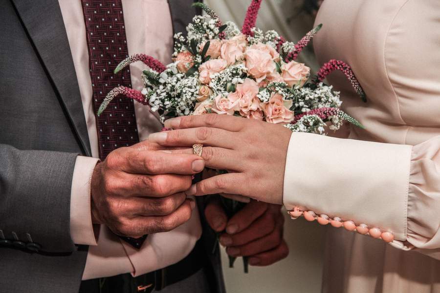 نمونه کار عقد، عروسی و فرمالیته