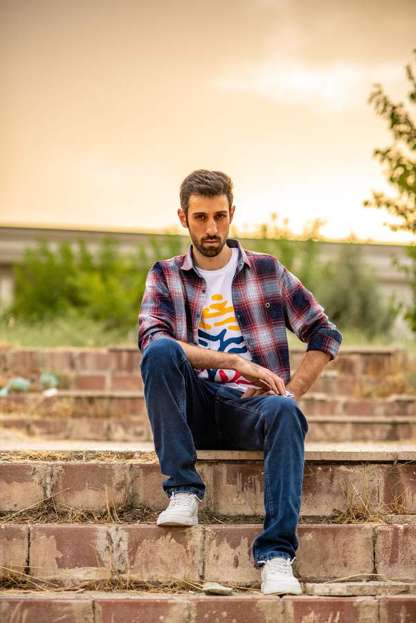 نمونه کار چهره - پروفایل