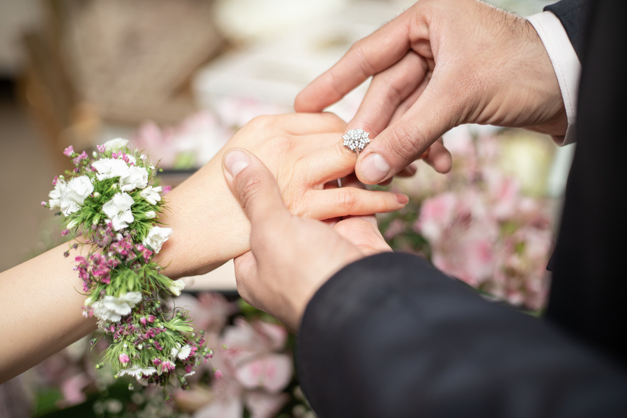 نمونه کار عقد، عروسی و فرمالیته