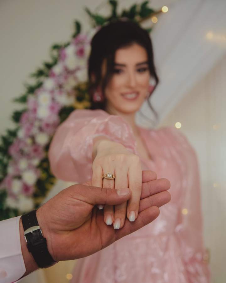 نمونه کار عقد، عروسی و فرمالیته