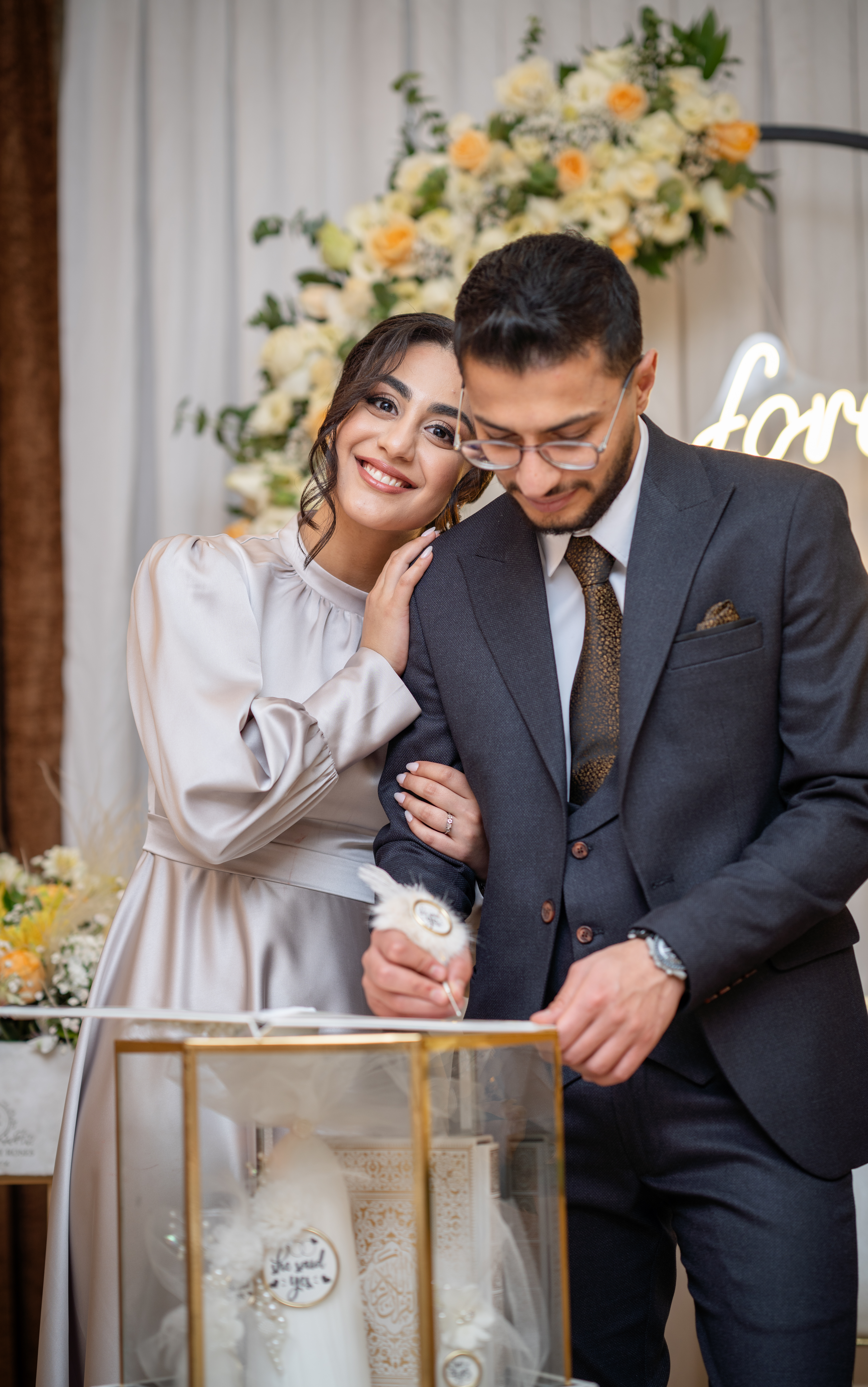 ژست عکس محضر