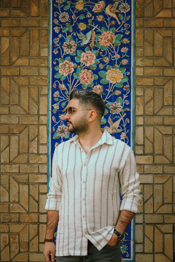 ژست عکاسی مردانه / پسرانه. ایده عکس مردانه / پسرانهو ایستادهو طبیعت / فضای باز 