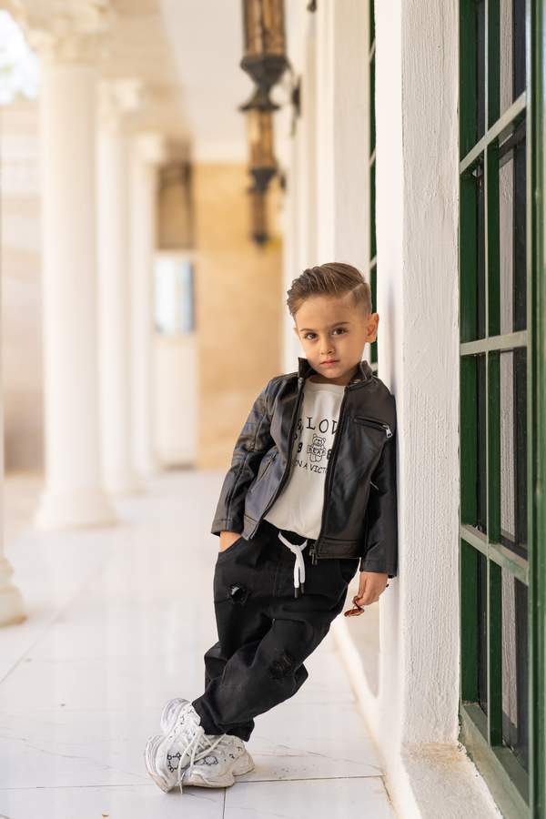 ژست عکاسی مردانه / پسرانه. ایده عکس مردانه / پسرانهو ایستادهو طبیعت / فضای باز 