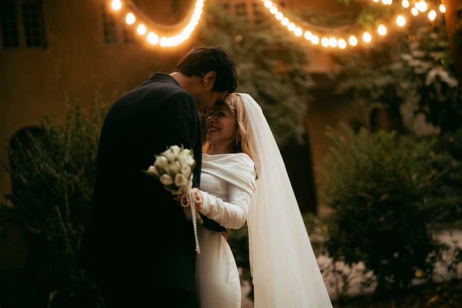 ژست عکاسی ایستاده. ایده عکس عروس و دامادو ایستادهو دو نفره 