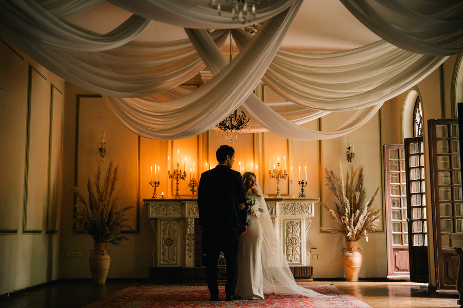 ژست عکاسی ایستاده. ایده عکس عروس و دامادو ایستادهو دو نفره 