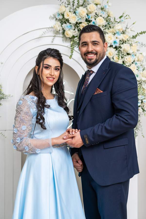 ژست عکاسی ایستاده. ایده عکس عروس و دامادو عاشقانهو ایستادهو دو نفرهو محضر 