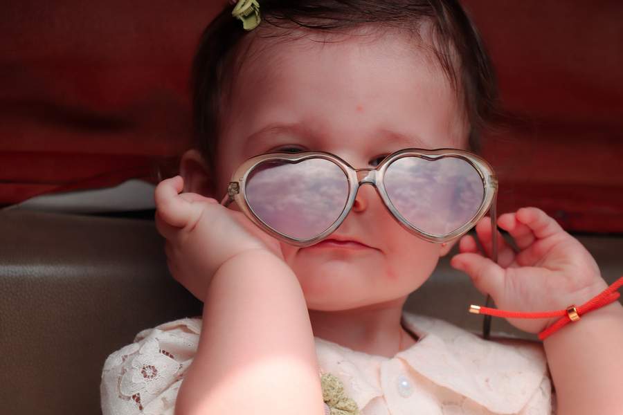 ژست عکاسی دخترانه / زنانه. ایده عکس دخترانه / زنانهو کودکو طبیعت / فضای باز 