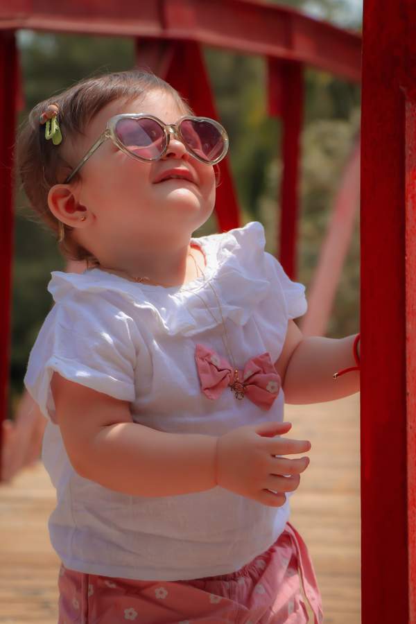 ژست عکاسی ایستاده. ایده عکس دخترانه / زنانهو کودکو ایستادهو طبیعت / فضای باز 