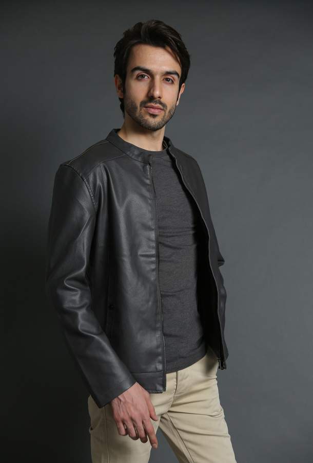 ژست عکس مردانه / پسرانه