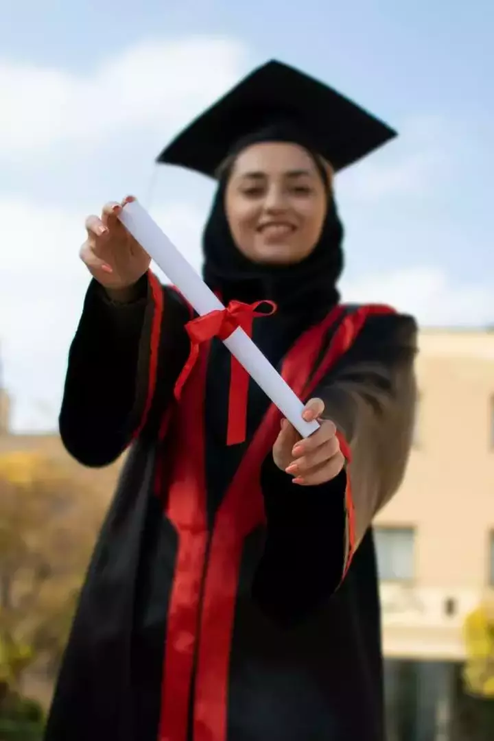 نمونه کار عکاسی فارغ التحصیلی توسط زارعی که در تاریخ 1400-05-23 ** شنبه  **  ساعت 07:26PM بارگذاری شده است.