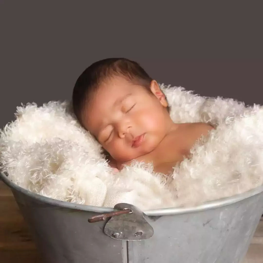 عکاسی نوزاد از ریحانه, عسگری