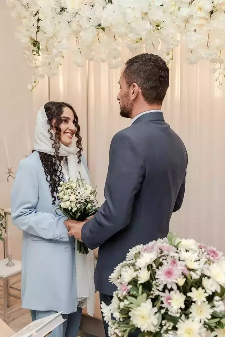 نمونه کار از محدثه پرمون