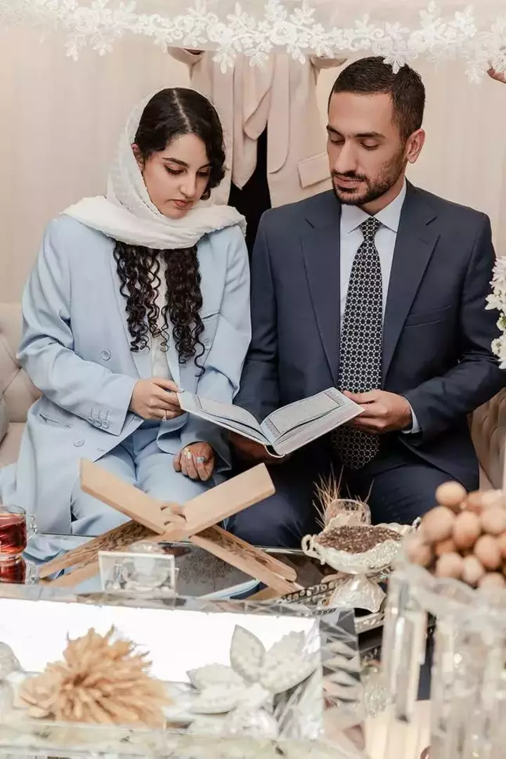 نمونه کار از محدثه پرمون