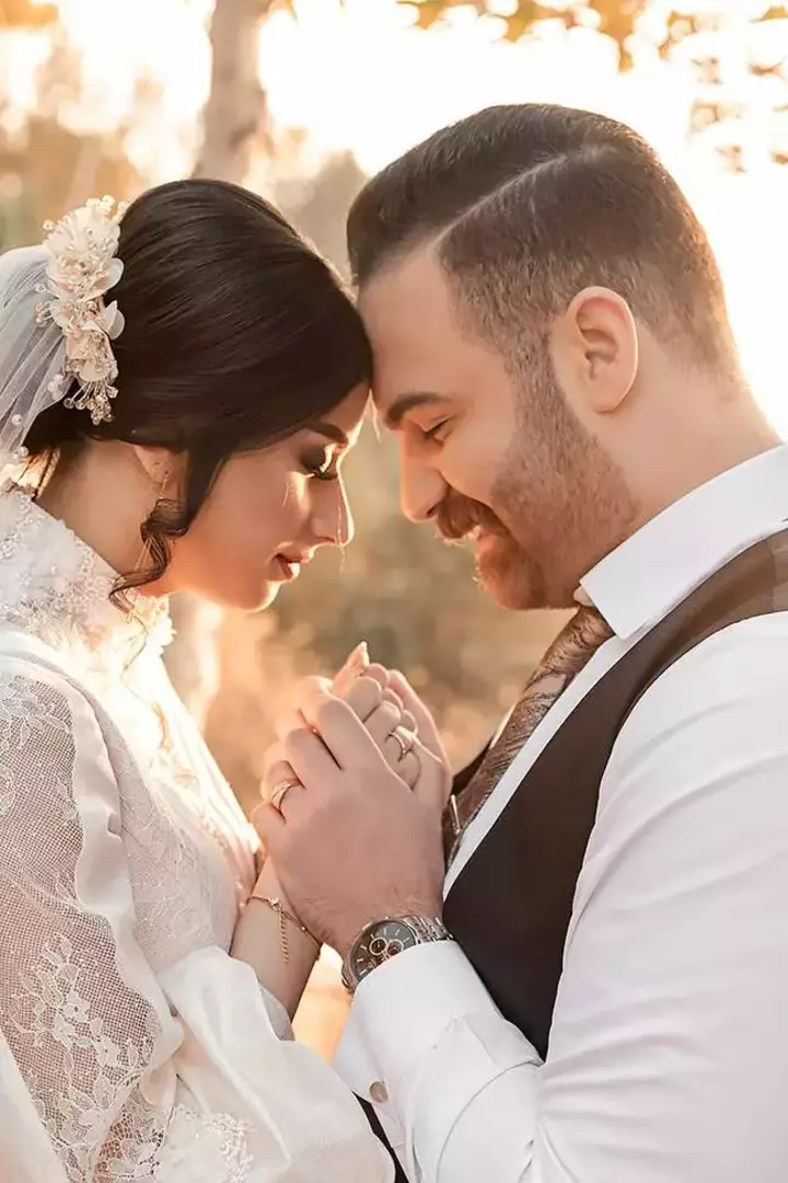 نمونه کار از محدثه پرمون