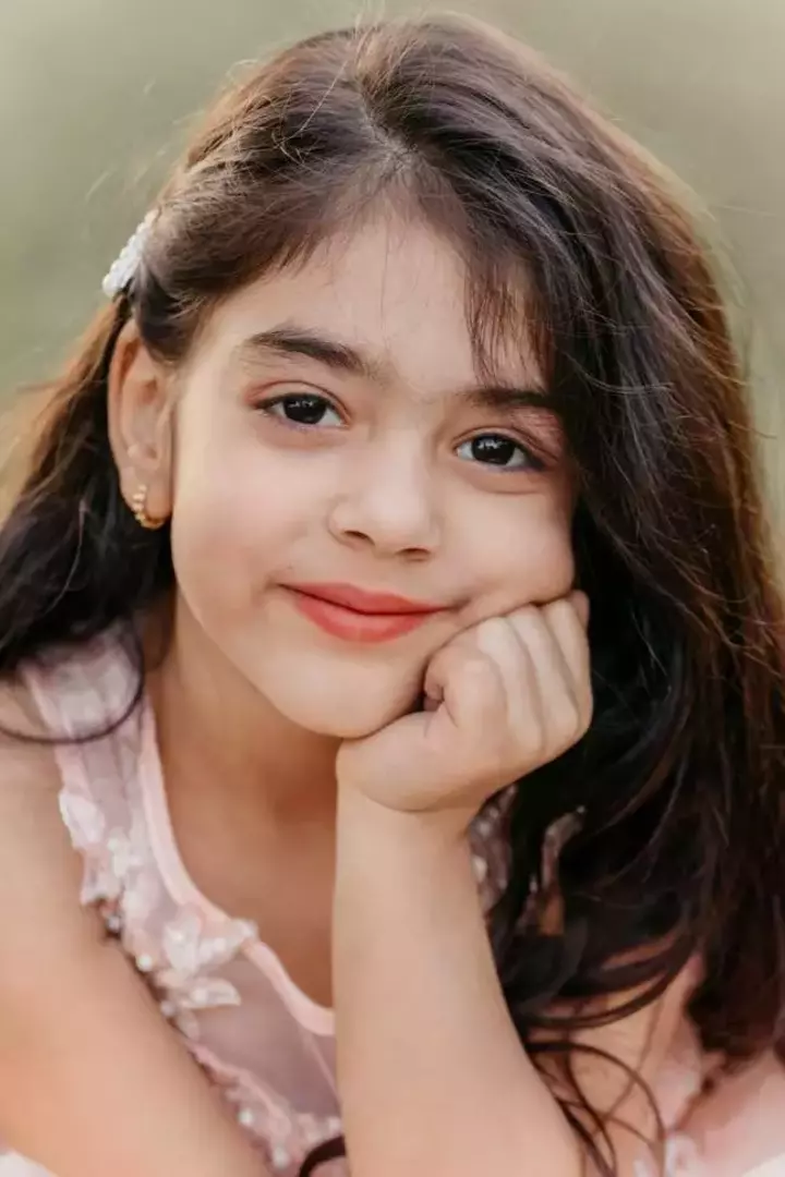 عکاسی کودک از محدثه, آلبوغبیش