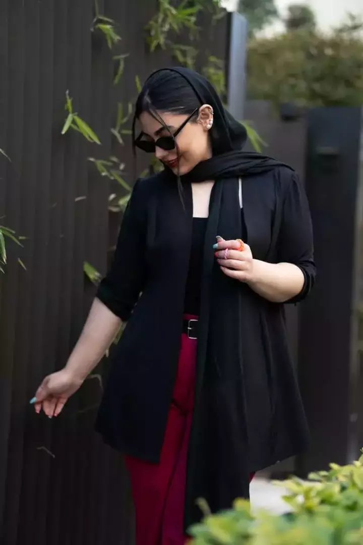 نمونه کار عکاسی مدلینگ ، پوشاک و لباس توسط رمضان پور که در تاریخ 1401-02-23 ** جمعه  **  ساعت 07:21PM بارگذاری شده است.