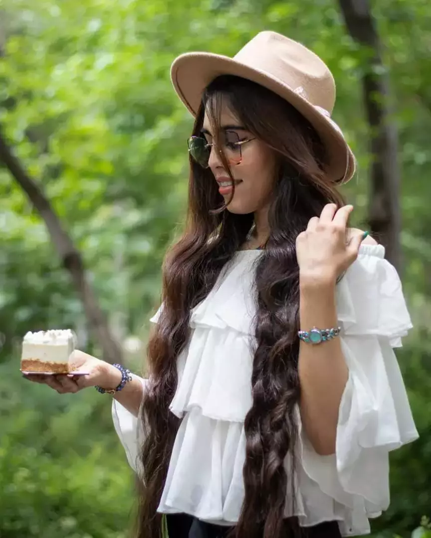 نمونه کار از رومینا احمدیان