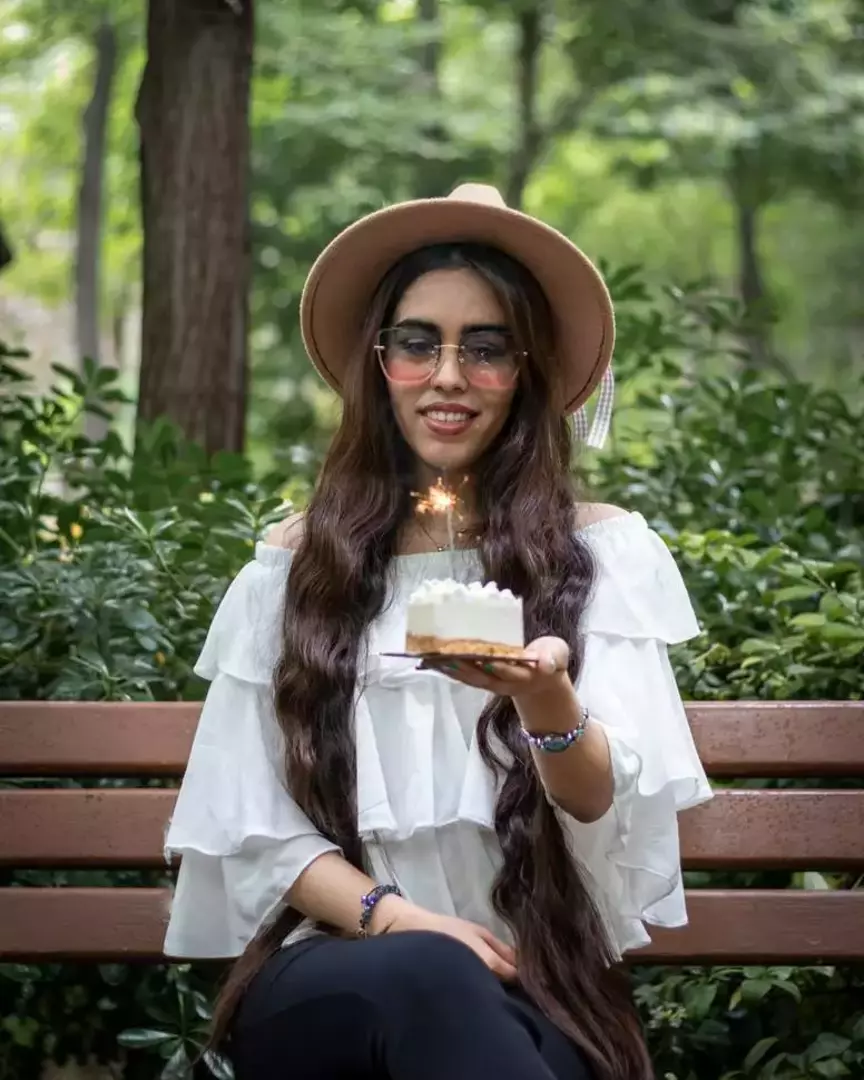 نمونه کار از رومینا احمدیان