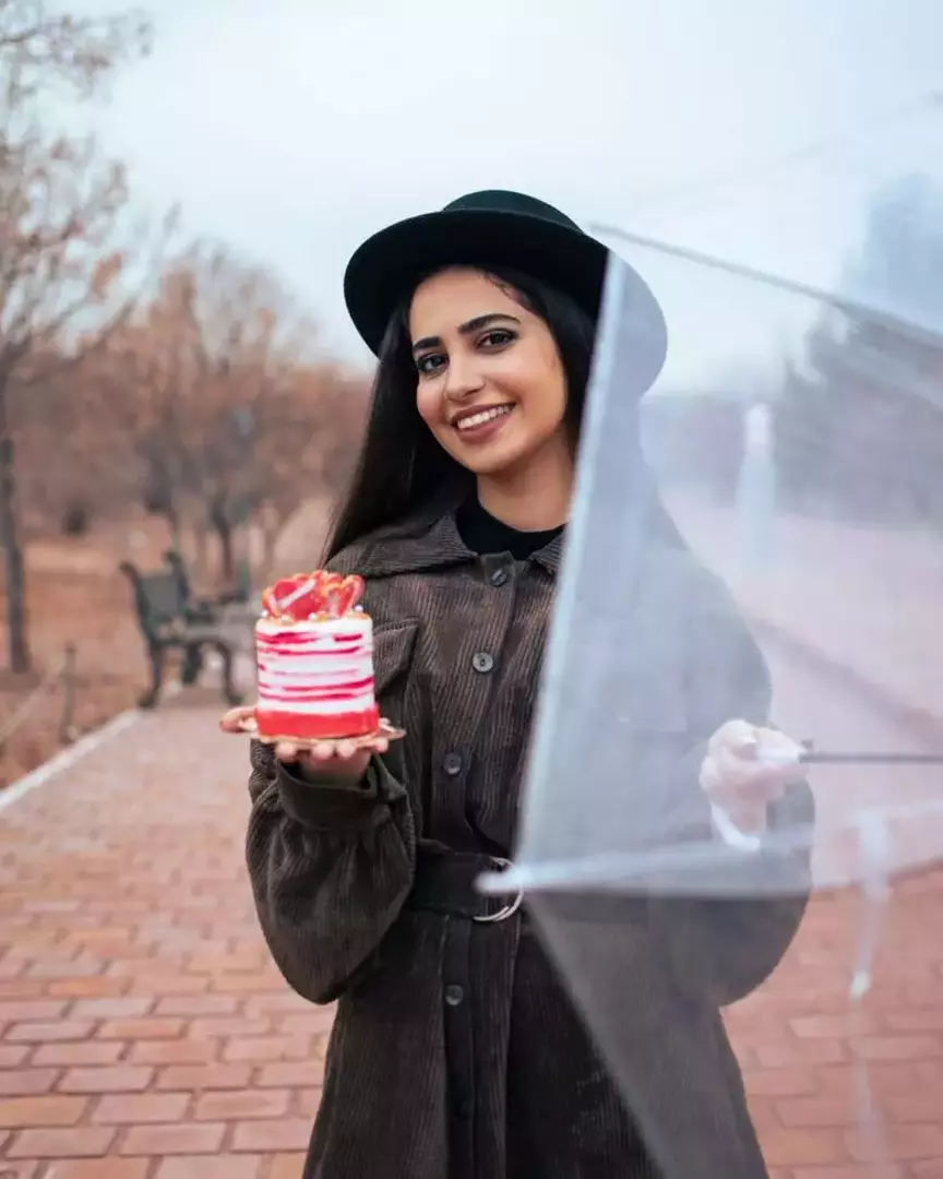 نمونه کار از بهزاد, ایازلو