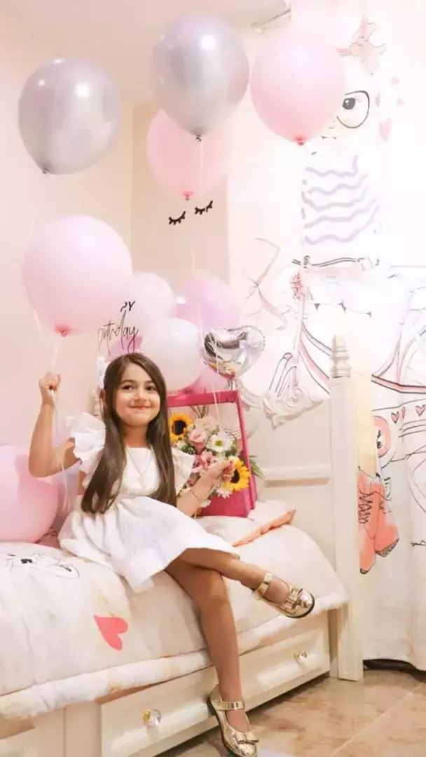 عکاسی کودک از پریدخت غیبی