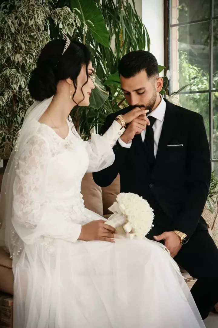 نمونه کار عکاسی عقد، عروسی و فرمالیته توسط زندیه که در تاریخ 1401-05-30 ** یک‌شنبه  **  ساعت 03:40PM بارگذاری شده است.