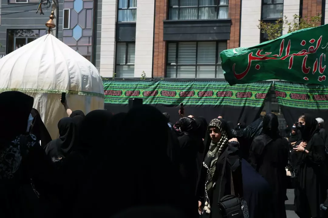 نمونه کار عکاسی مذهبی توسط حدادی که در تاریخ 1401-06-08 ** سه‌شنبه  **  ساعت 03:34PM بارگذاری شده است.