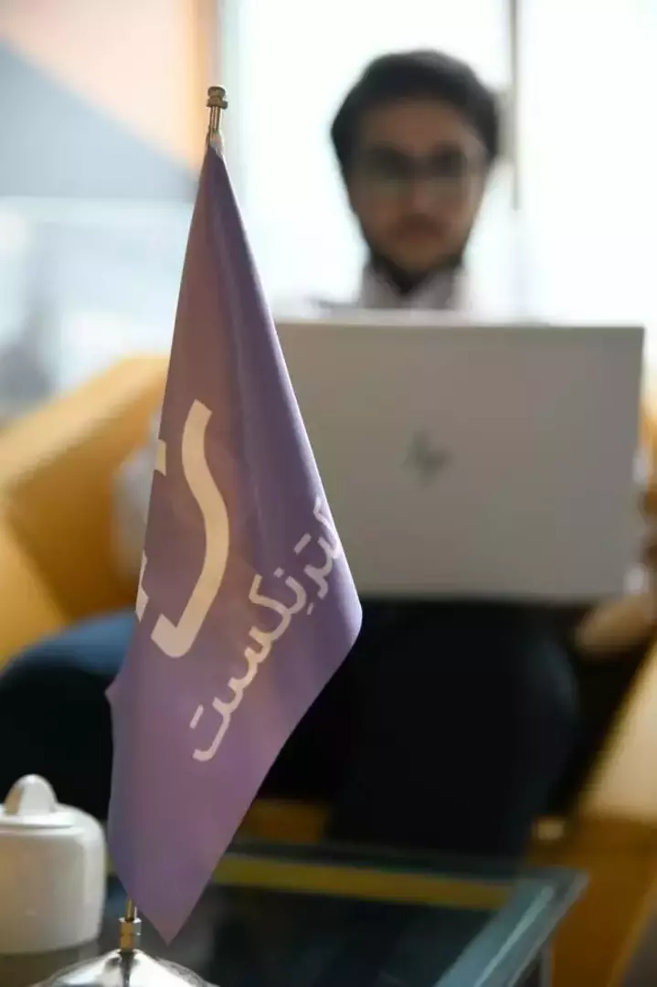 عکاسی پرتره سازمانی از طهورا, محمدزاده
