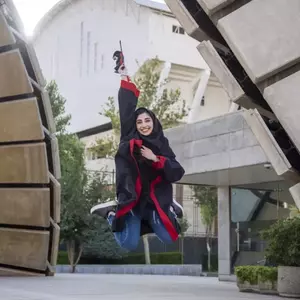 ژست عکس فارغ التحصیلی