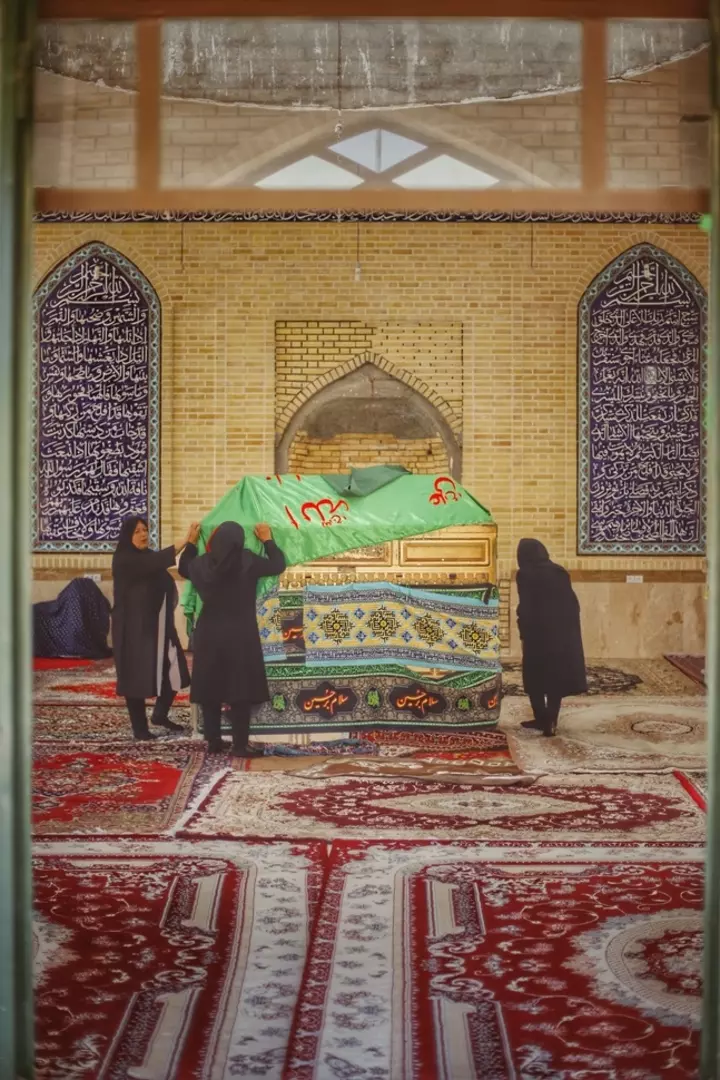 نمونه کار عکاسی مذهبی توسط نوروزی  که در تاریخ 1401-11-21 ** جمعه  **  ساعت 12:53AM بارگذاری شده است.