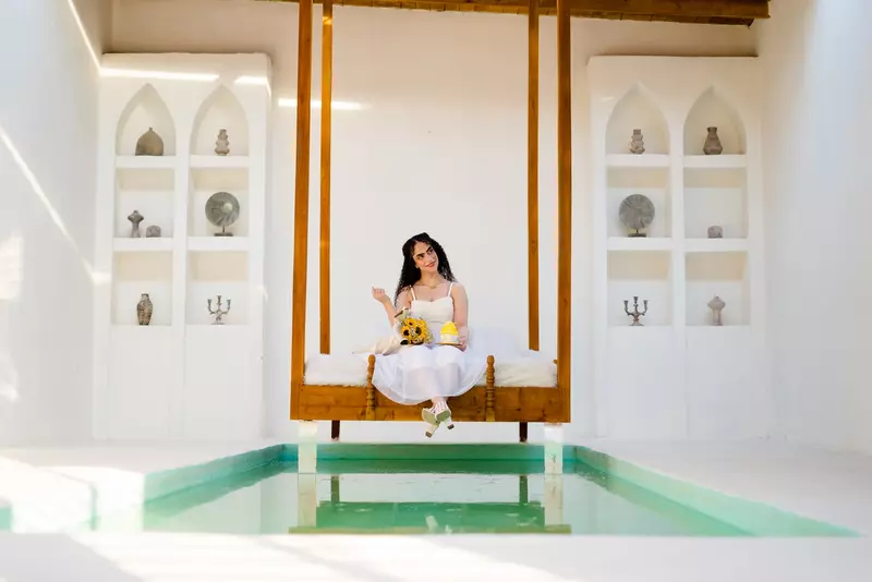 نمونه کار از بهزاد, ایازلو