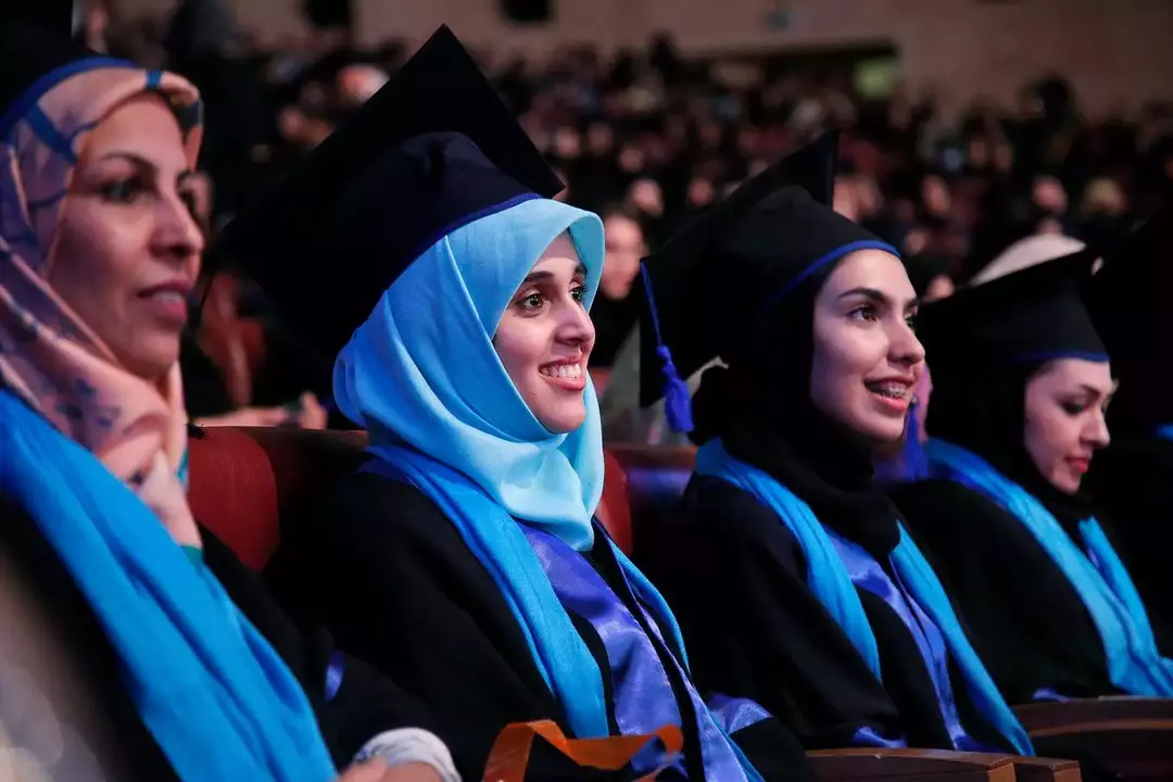 عکاسی فارغ التحصیلی از فائزه, حمیدیا