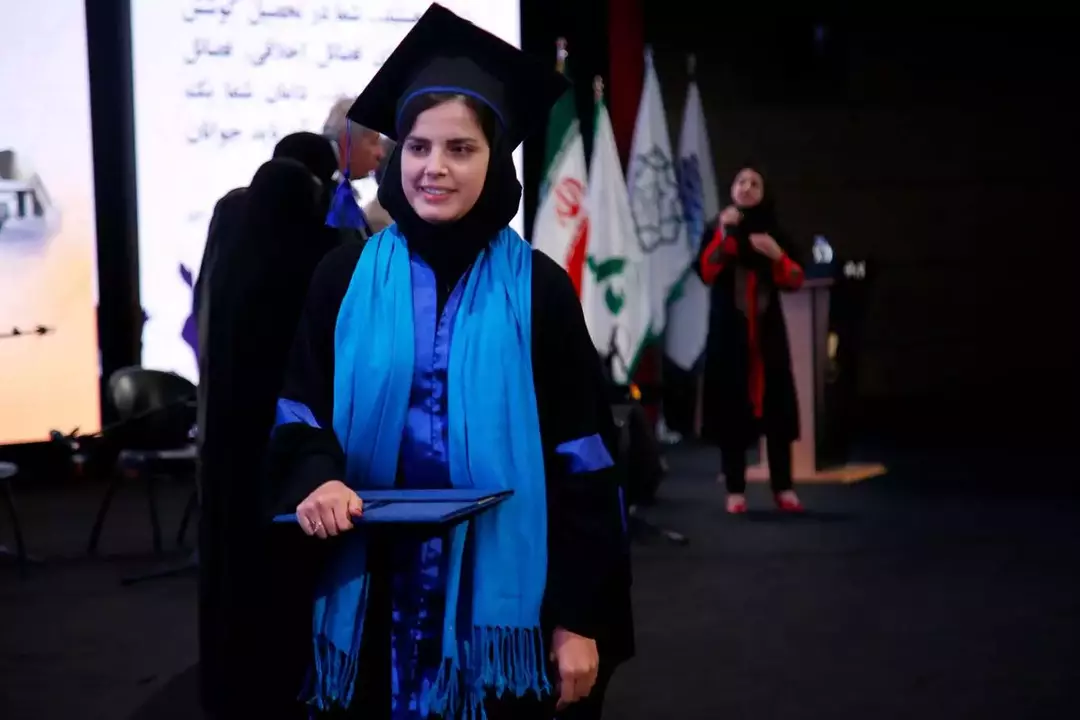 عکاسی فارغ التحصیلی از فائزه, حمیدیا