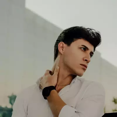 ژست عکس مردانه / پسرانه