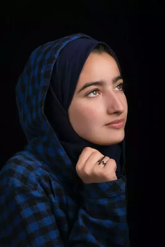 نمونه کار عکاسی چهره - پروفایل توسط فرهادیه که در تاریخ 1402-08-03 ** چهارشنبه  **  ساعت 11:40AM بارگذاری شده است.