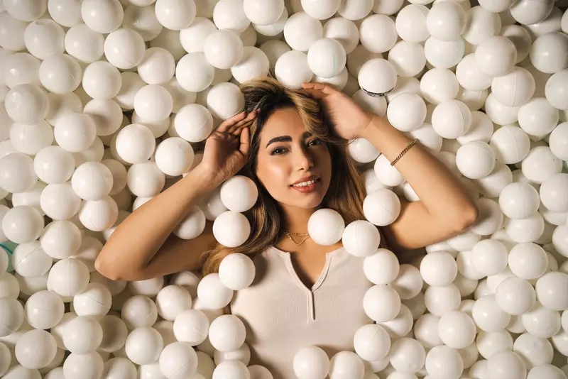 نمونه کار از بهزاد, ایازلو