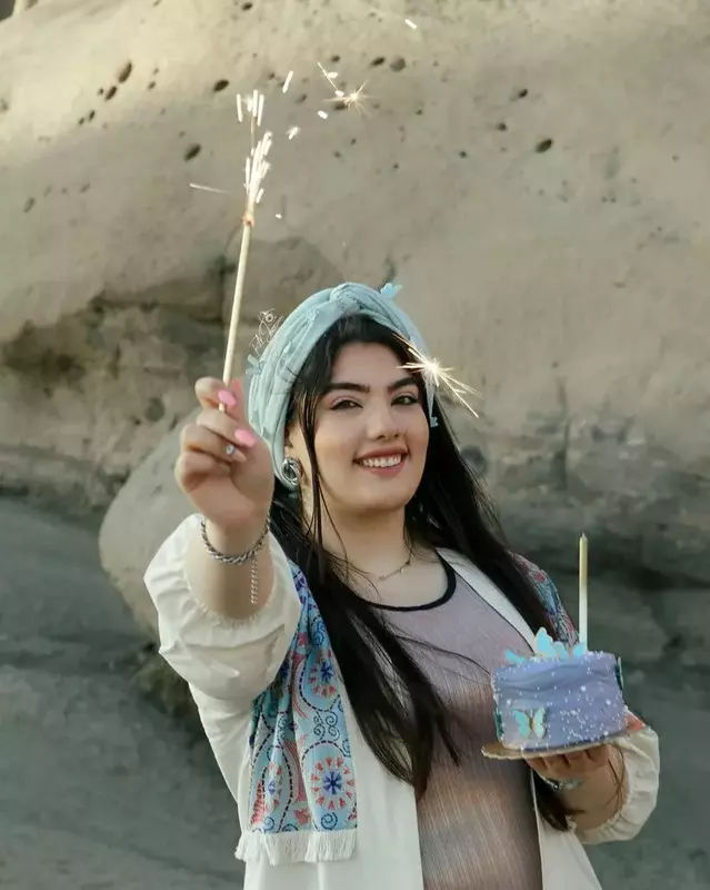 نمونه کار عکاسی تولد - مهمانی - دورهمی توسط نیکجو که در تاریخ 1402-09-19 ** یک‌شنبه  **  ساعت 02:15PM بارگذاری شده است.