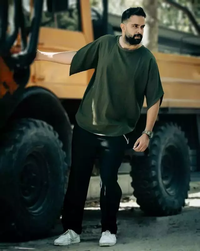 نمونه کار عکاسی مدلینگ ، پوشاک و لباس توسط شفاعت که در تاریخ 1402-10-05 ** سه‌شنبه  **  ساعت 09:33PM بارگذاری شده است.