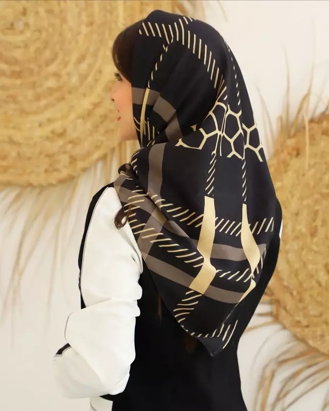 نمونه کار عکاسی مدلینگ ، پوشاک و لباس توسط رشنین که در تاریخ 1402-10-25 ** دوشنبه  **  ساعت 04:19PM بارگذاری شده است.