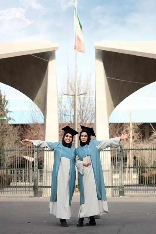 نمونه کار عکاسی محیا اخوان