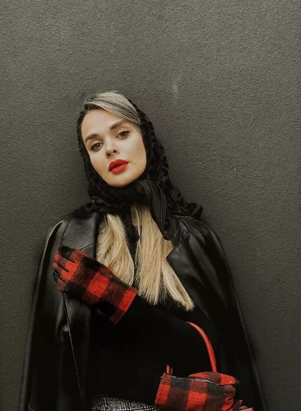 روتوش عکس از هانیه  علیاطلب