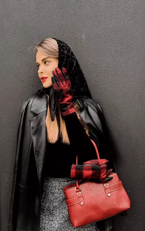 روتوش عکس از هانیه  علیاطلب