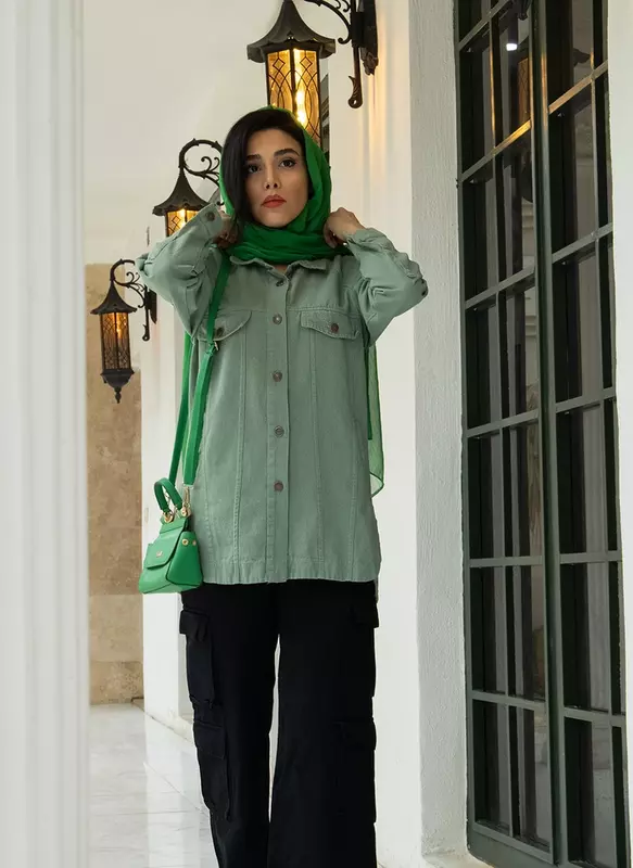 نمونه کار عکاسی مدلینگ ، پوشاک و لباس توسط زاهدی که در تاریخ 1402-11-29 ** یک‌شنبه  **  ساعت 11:03AM بارگذاری شده است.