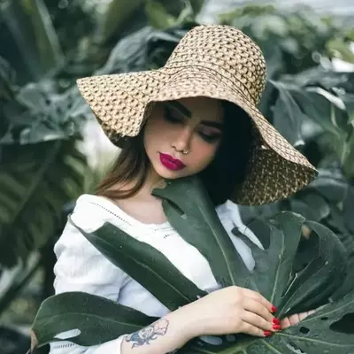 ژست عکس دخترانه / زنانه