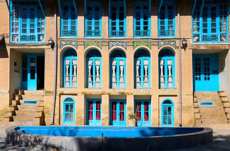 نمونه کار عکاسی معماری و دکوراسیون توسط حاتمی که در تاریخ 1403-01-12 ** یک‌شنبه  **  ساعت 10:28AM بارگذاری شده است.