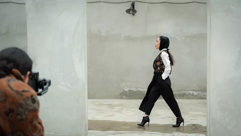 نمونه کار از بهزاد, ایازلو