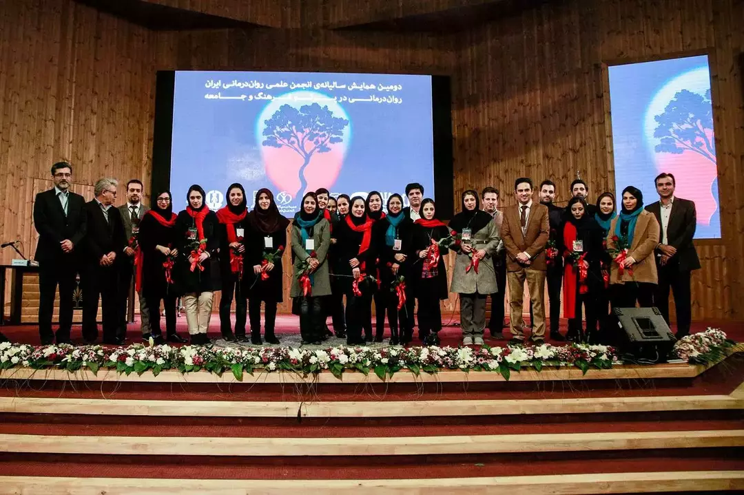 عکاسی پرتره سازمانی از فائزه, حمیدیا