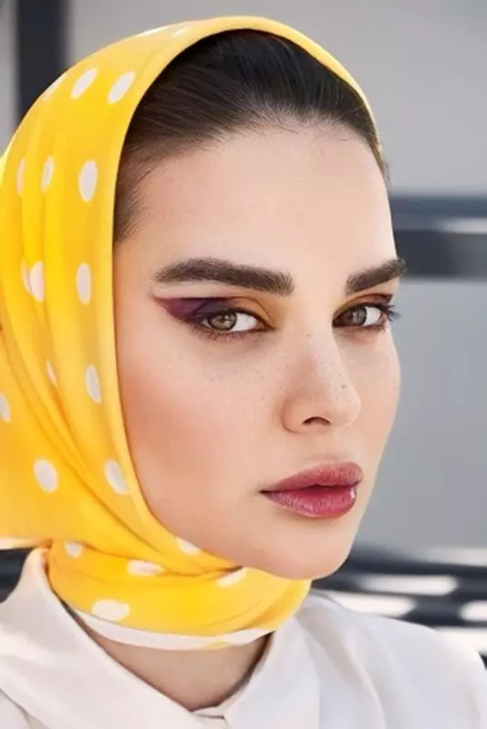 روتوش عکس از هانیه  علیاطلب