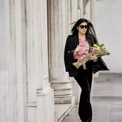 ژست عکس دخترانه / زنانه
