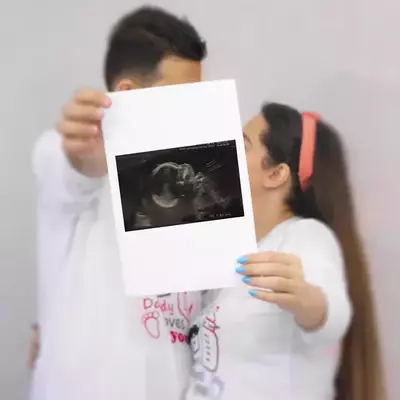 عکس زن حامله در حال درد در خانه